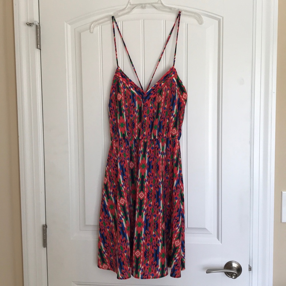 Geometric shape print, adjustable strap sundress